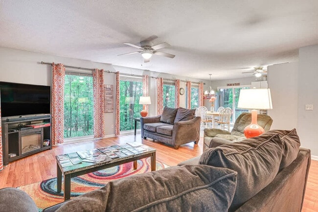 property at 432 Cumberland Dr