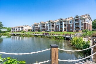 18511 Harborside Dr in Cornelius, NC - Building Photo - Building Photo