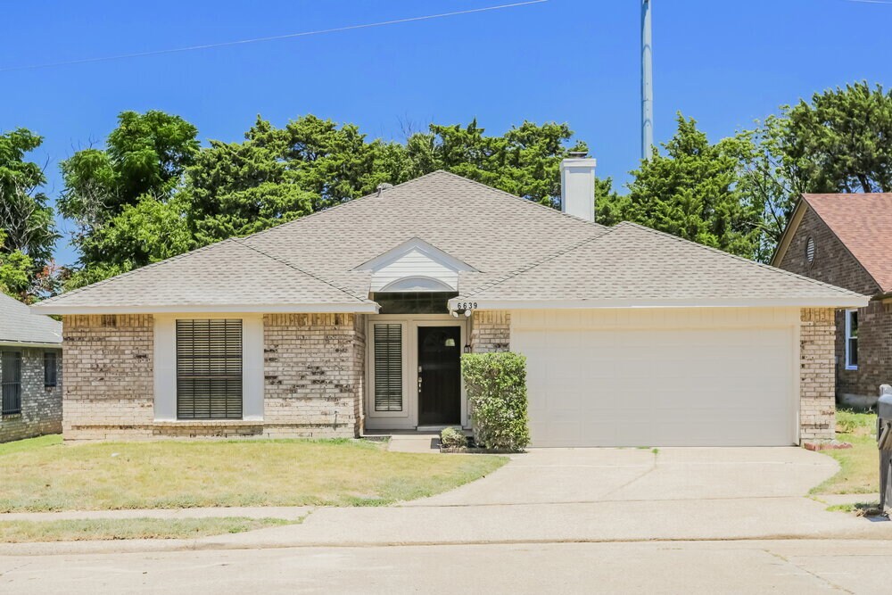 6639 Mountain Cedar Ln in Dallas, TX - Building Photo