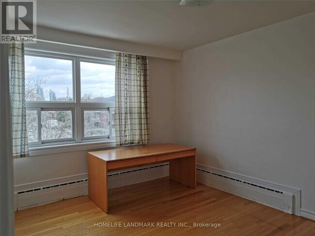 407 Royal York Rd in Toronto, ON - Building Photo - Building Photo