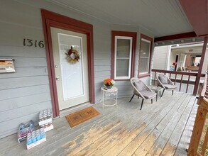 1316 St James Ct in Madison, WI - Building Photo - Building Photo