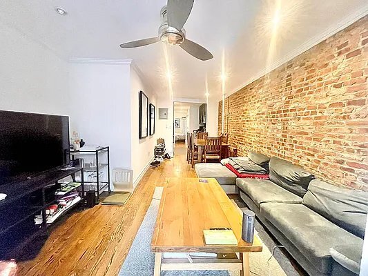 334 E 6th St in New York, NY - Building Photo - Building Photo