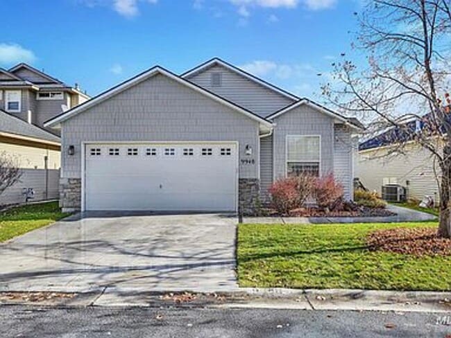 property at 9948 W Sleepy Hollow Ln