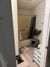 105 E Hill St in Champaign, IL - Building Photo - Building Photo