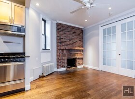 E 25TH ST. in New York, NY - Building Photo