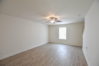 536 Patriot Park Ct in Clarksville, TN - Building Photo - Building Photo