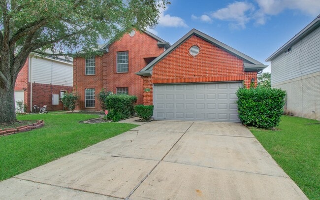 911 E Hampton Dr in Pearland, TX - Building Photo - Building Photo