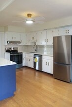 651 Quinnipiac Ave, Unit 2 in New Haven, CT - Building Photo - Building Photo