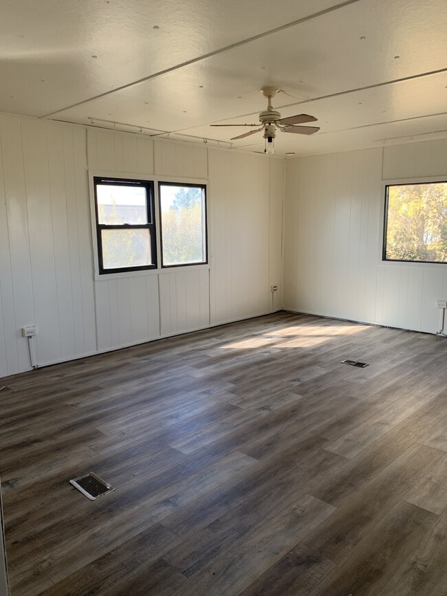 4011 S Fort Buford Ln in Laramie, WY - Building Photo - Building Photo