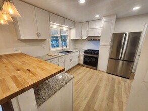 2281 Polar Rock Ave SW in Atlanta, GA - Building Photo - Building Photo