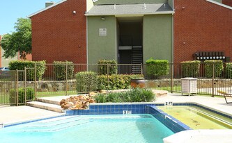 Heritage Hills Apartments For Rent Under 800 Austin Tx Wildwood Apartments