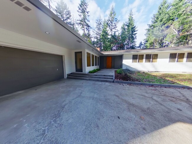 property at 3240 S Louis Ln