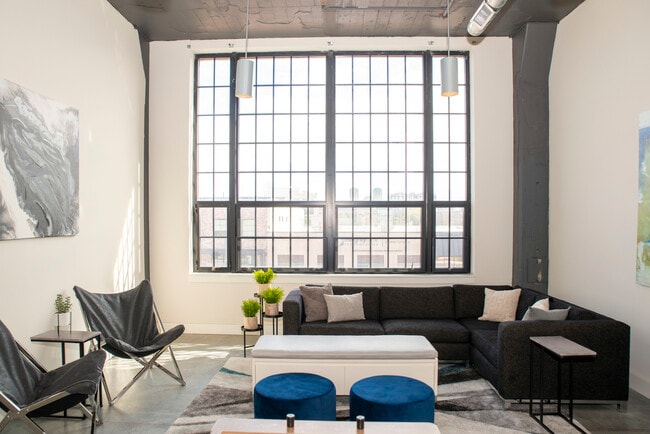 800 Capitol in Indianapolis, IN - Foto de edificio - Building Photo