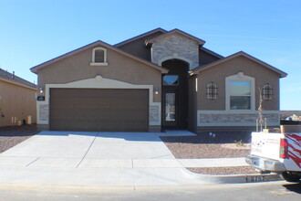 6757 Ixtapa Pl in El Paso, TX - Foto de edificio - Building Photo