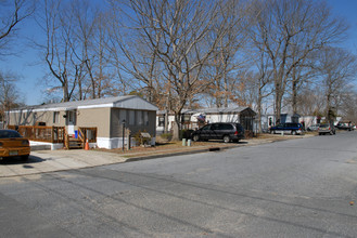 Delsea Woods Mobile Home Park in Vineland, NJ - Building Photo - Building Photo