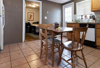 86 Linden St, Unit 1 in Boston, MA - Building Photo - Building Photo