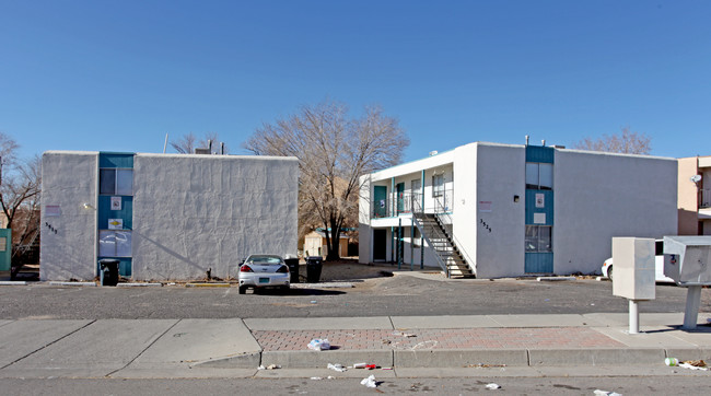 3517-3525 Tyson Pl NE in Albuquerque, NM - Foto de edificio - Building Photo