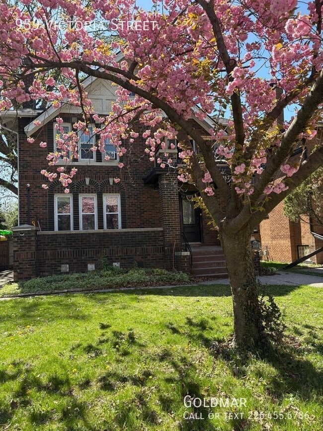property at 959 Victoria St