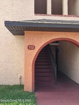 179 San Juan Cir in Melbourne, FL - Building Photo