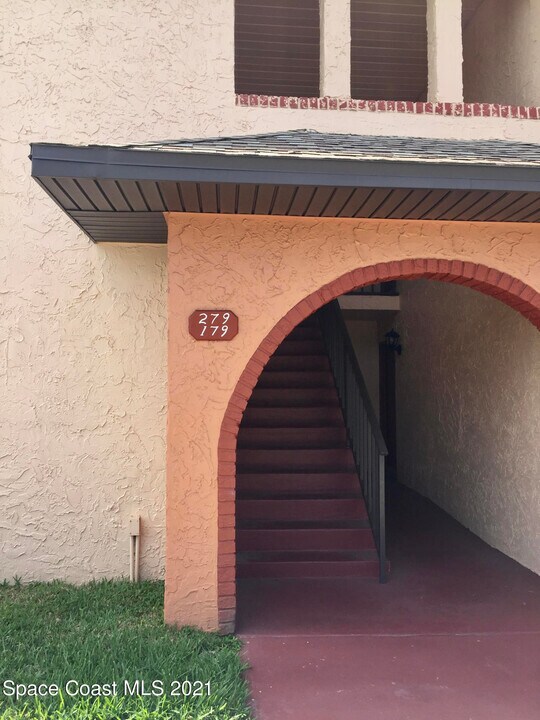 179 San Juan Cir in Melbourne, FL - Building Photo