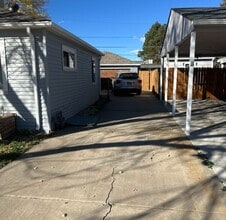 1325 S Utica St in Denver, CO - Building Photo - Building Photo