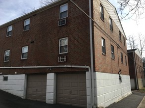 508 Philmar Ct in Springfield, PA - Building Photo - Building Photo