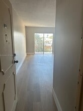 1051 SW 1st St in Miami, FL - Building Photo - Building Photo