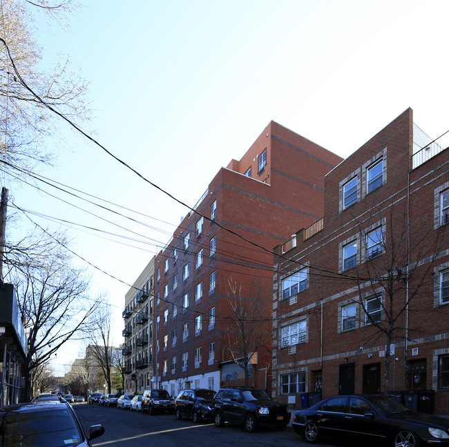 2114 Mapes Ave in Bronx, NY - Building Photo - Building Photo