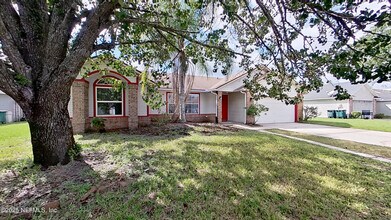 10310 Triple Crown Ave in Jacksonville, FL - Building Photo - Building Photo