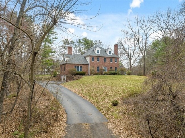 property at 1 Glenbrook Rd