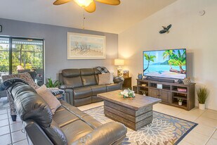 831 Deep Lagoon Ln in Ft. Myers, FL - Building Photo