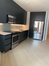 7500 County Rd 693 in North Bergen, NJ - Foto de edificio - Building Photo