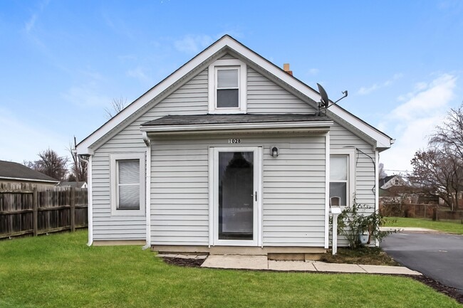 property at 1028 Midland Ave