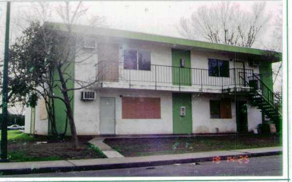 481 Acacia in Vacaville, CA - Building Photo