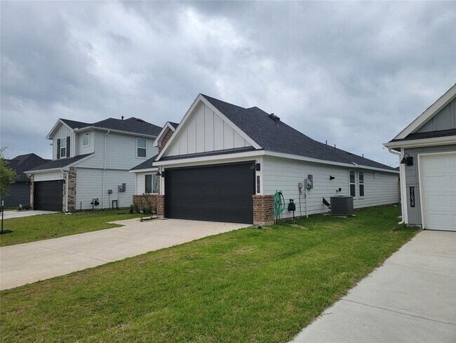 31635 Brandon Ml Trl in Brookshire, TX - Building Photo - Building Photo