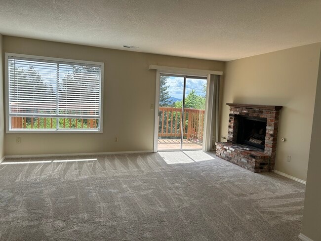 304 Cervantes, Unit #304 in Lake Oswego, OR - Building Photo - Building Photo