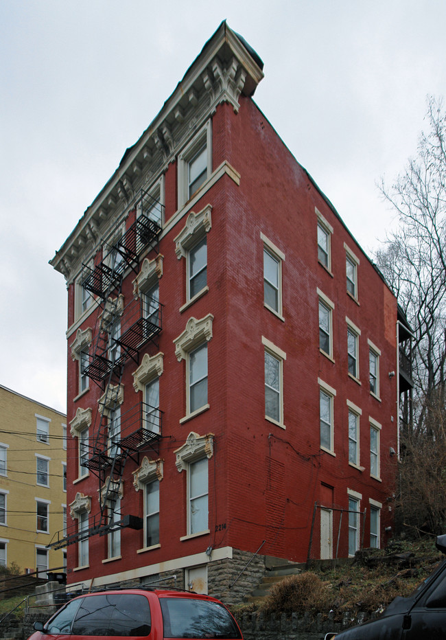 2214-2216 Loth St in Cincinnati, OH - Building Photo - Building Photo