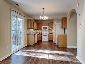 409 Ascott Way in Durham, NC - Building Photo - Building Photo