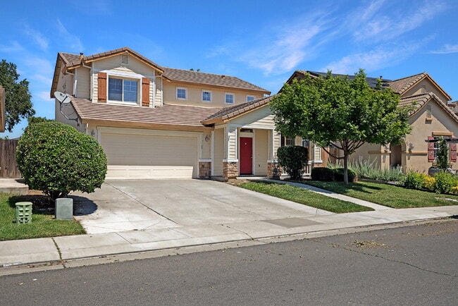 property at 1605 Laugenour Dr