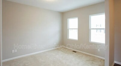 2357 Pine Crest Dr in Lancaster, OH - Building Photo - Building Photo