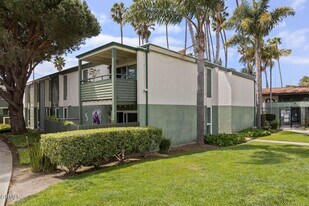 3700 Dean Dr in Ventura, CA - Building Photo