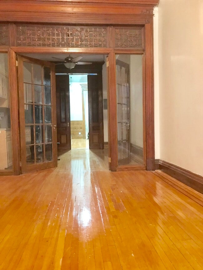 15 W 120 St