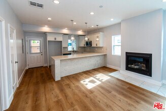 2210 S Harcourt Ave in Los Angeles, CA - Building Photo - Building Photo