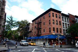 623 Ninth Ave in New York, NY - Building Photo - Building Photo