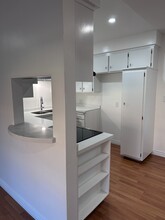 11130 Huston St, Unit 6 in North Hollywood, CA - Building Photo - Building Photo