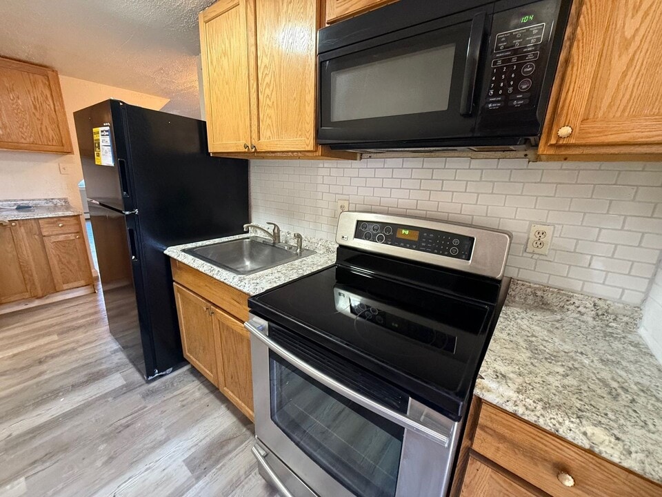 51 Lander St in Newburgh, NY - Building Photo