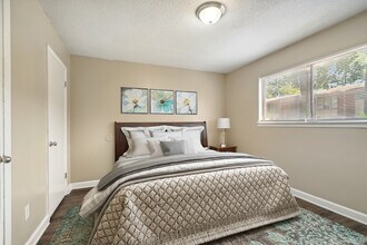 Oak Grove Flats in Memphis, TN - Building Photo - Building Photo