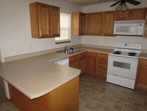 22670 Hanley Ln in St. Robert, MO - Building Photo - Building Photo