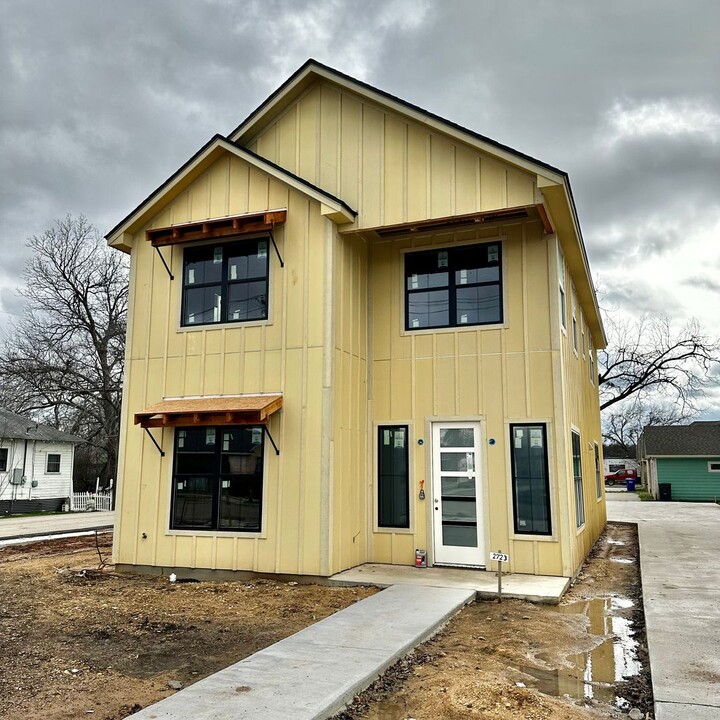 2723 S 3rd St in Waco, TX - Building Photo