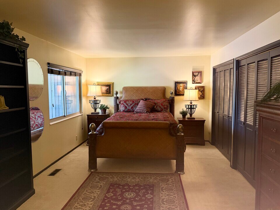 5058 Three Fountains Cir in Murray, UT - Building Photo